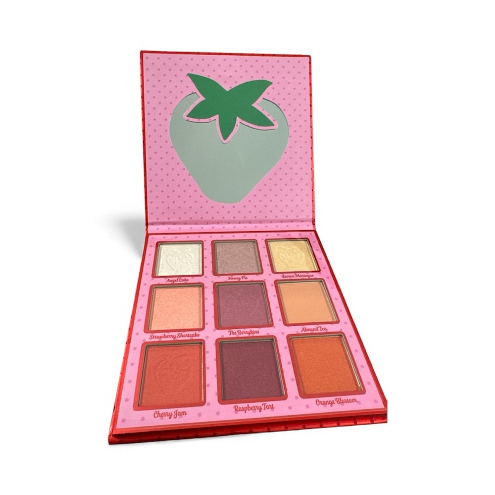 Strawberry-Themed Eyeshadow Palette